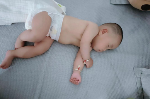 玉环宝宝咳到吐怎么办